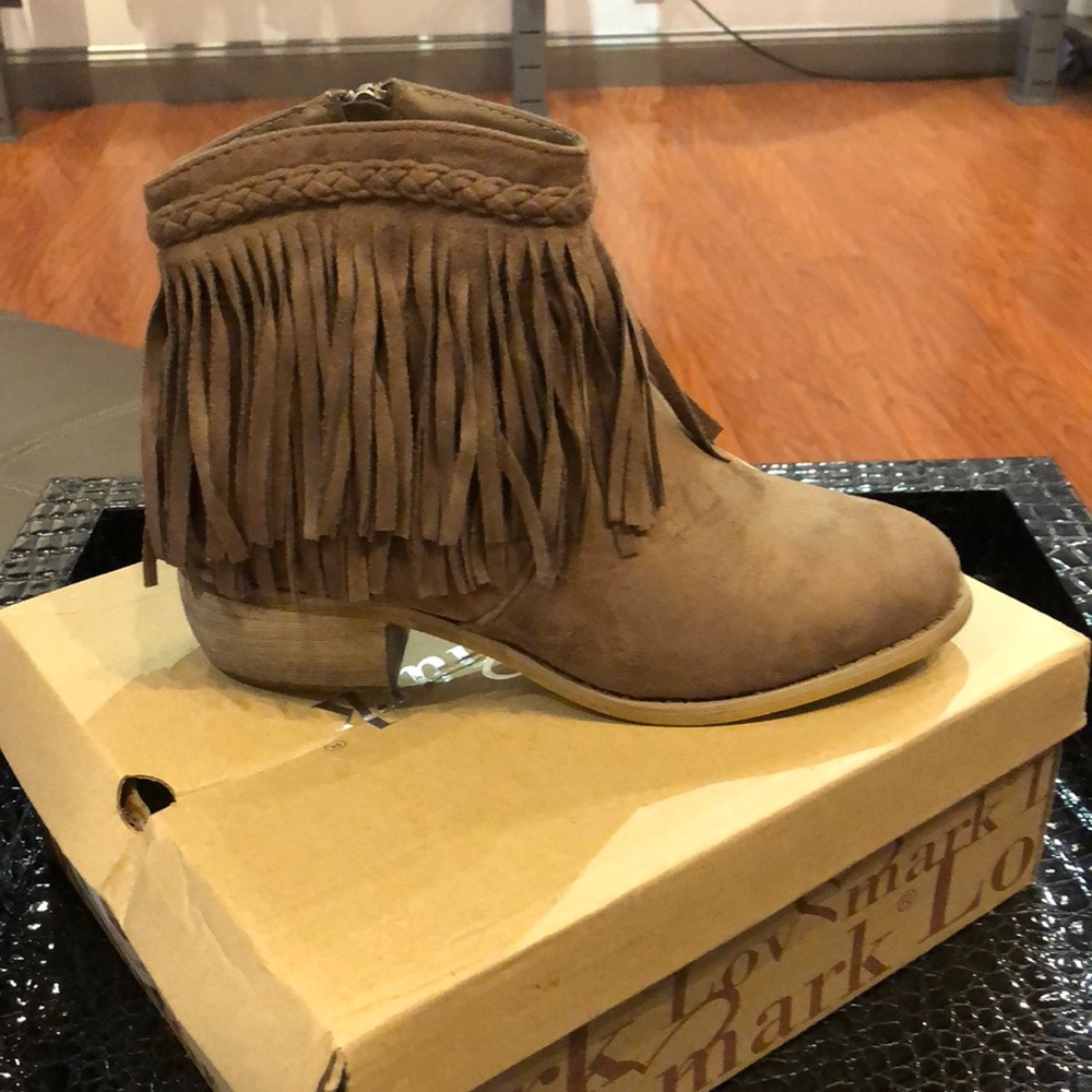 Love Mark Taupe Fringe Boot
